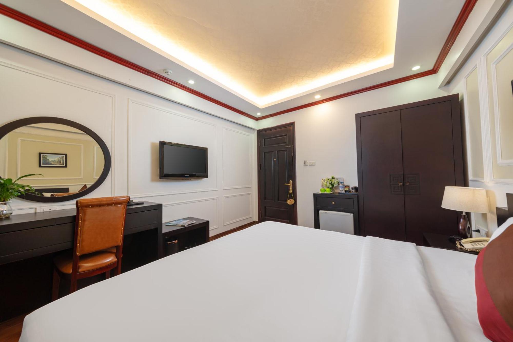 Viet Hotel & Travel Hanoi Exterior photo