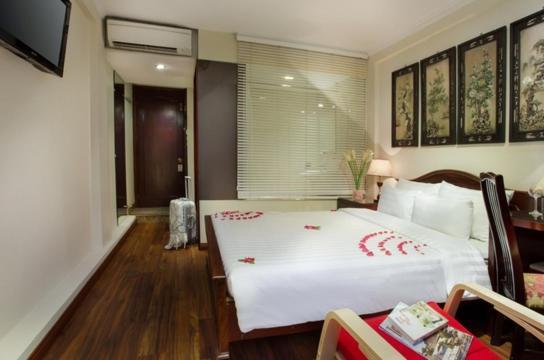 Viet Hotel & Travel Hanoi Exterior photo